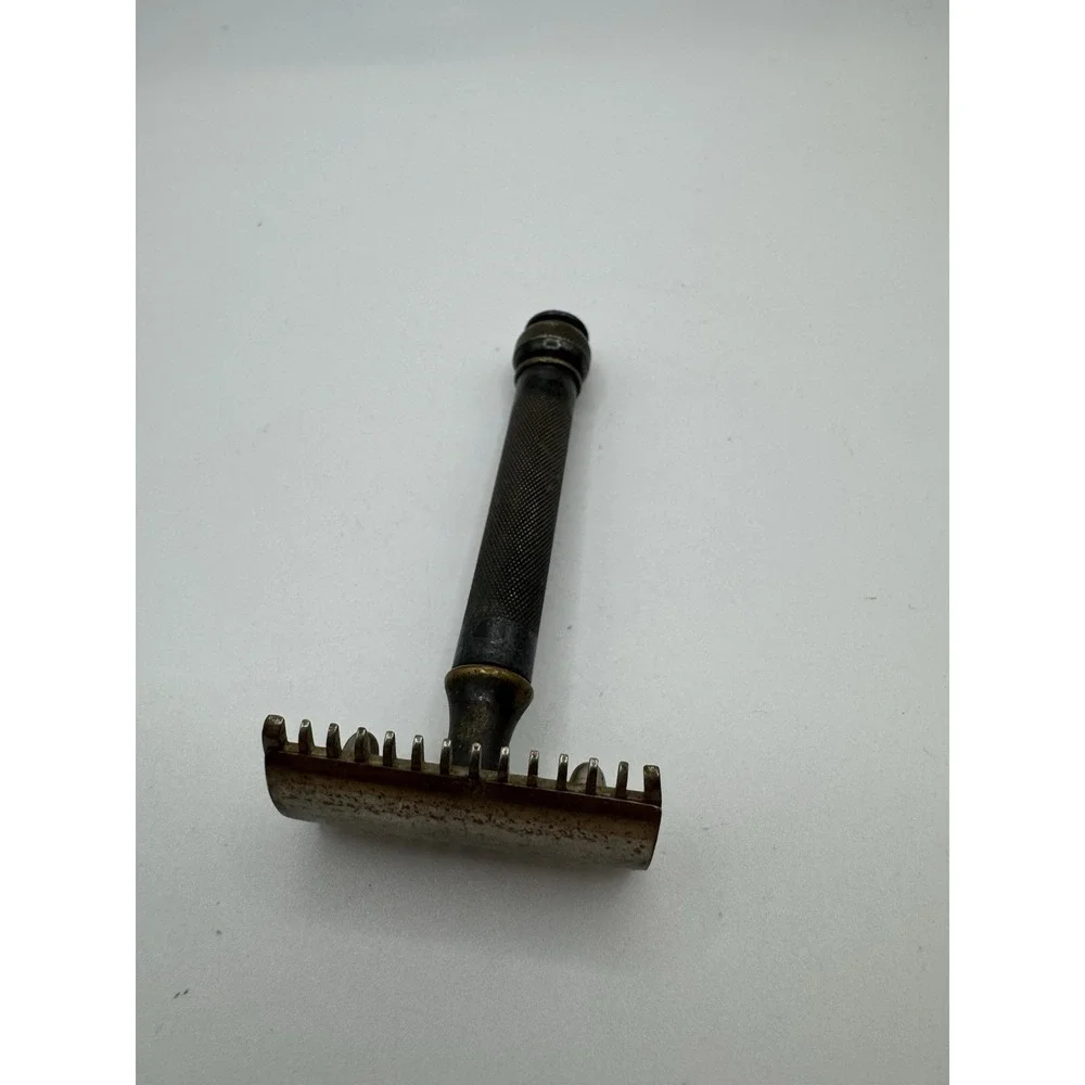 Gillette Old‎ Type Vintage double edge double comb Safety Razor
